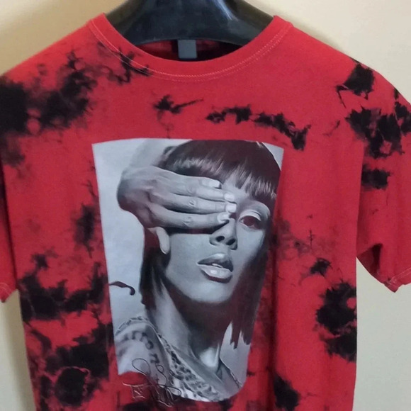 90s Legends Tops - Rare TLC Left Eye Lisa Lopes Unisex T-Shirt